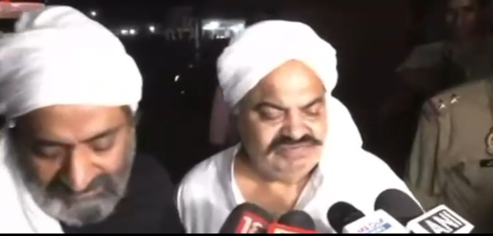 CM Yogi's action in Atiq-Ashraf murder case, SP of Dhumganj removed