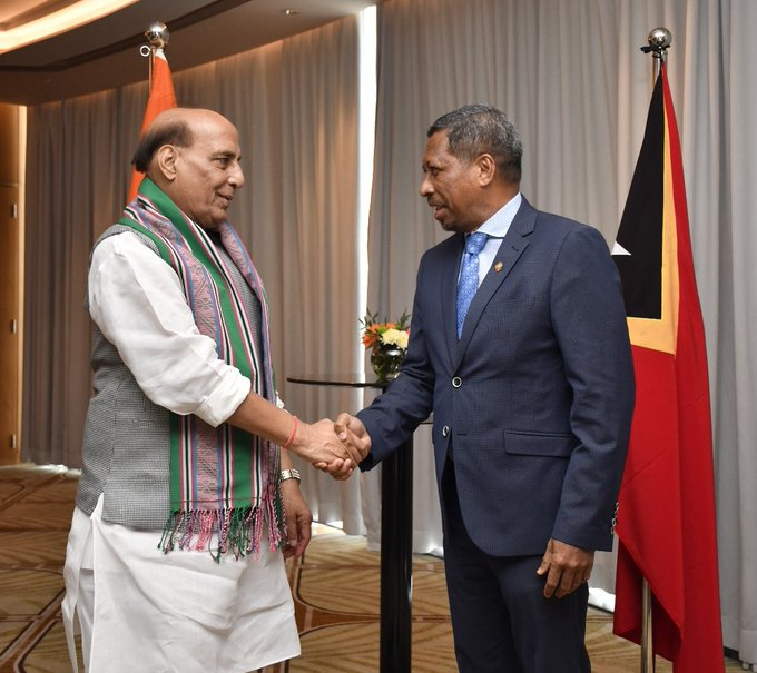 Strengthening Bilateral Ties: RM Rajnath Singh meets his counterpart of Timor-Leste in Jakarta