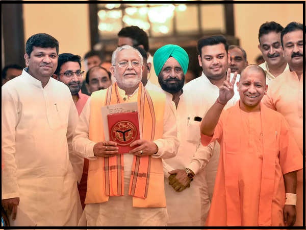 UP Budget: Finance Minister Suresh Khanna presented the biggest budget in the history of UP, gifted new schemes worth about Rs 25 thousand crores to the public