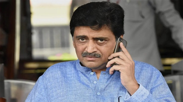Former Maharashtra Chief Minister Ashok Chavan Joins BJP: A Political Shift Unfolds