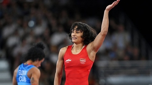 Star Wrestler Vinesh Phogat to Receive All Benefits of Silver Medalist Athletes in the Country