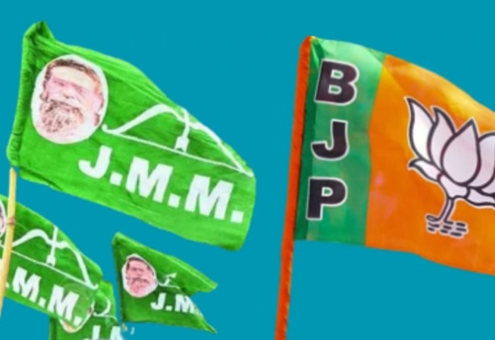 JMM started 'Kab Doge' campaign in place of BJP's 'Mila Kya' campaign, posters put up in all major cities of Jharkhand on the occasion of Durga Puja.