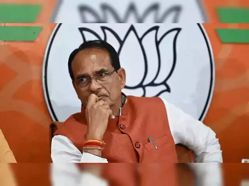 Central Minister Shivraj Singh Chouhan Faces Common Man's Woes: Allocated a Broken Seat on Air India Flight