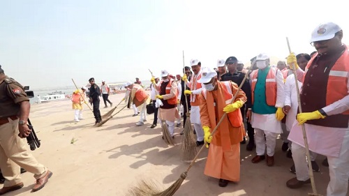 Mahakumbh 2025: Uttar Pradesh CM Yogi Adityanath Commends Administration and Celebrates Success