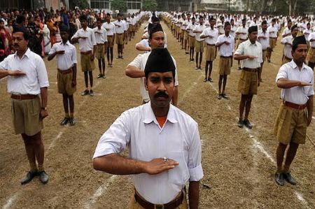 Controversy arose over singing of RSS prayer song in Kerala temple, Congress demanded strict action against the culprits in this case