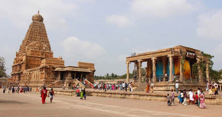 Temple Wealth and State Interference : A Blurring of Boundaries
