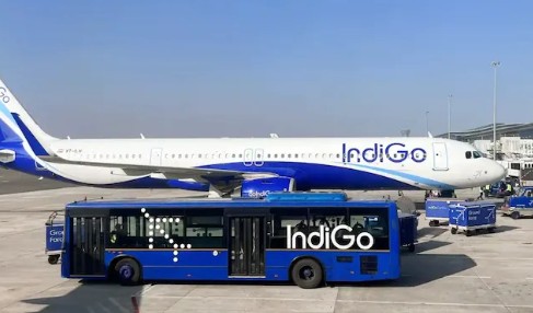Indigo flight 6E from Delhi to Leh made an emergency landing in 2006 due to technical fault, total 180 people were on board