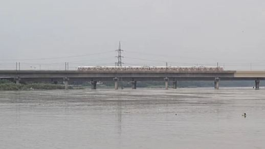 Flood threat increases in Delhi, Yamuna water level may rise, advisory issued