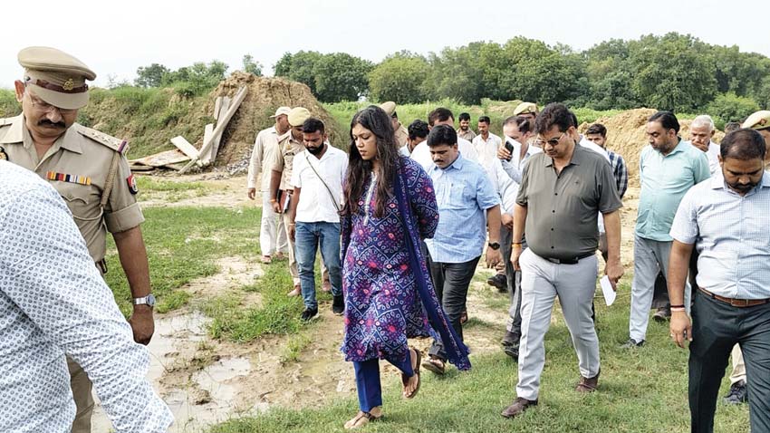 Transforming Noida and Greater Noida : Challenges before the new DM