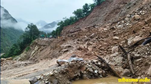 One person died and five were injured when a stone fell on a car in Rudraprayag