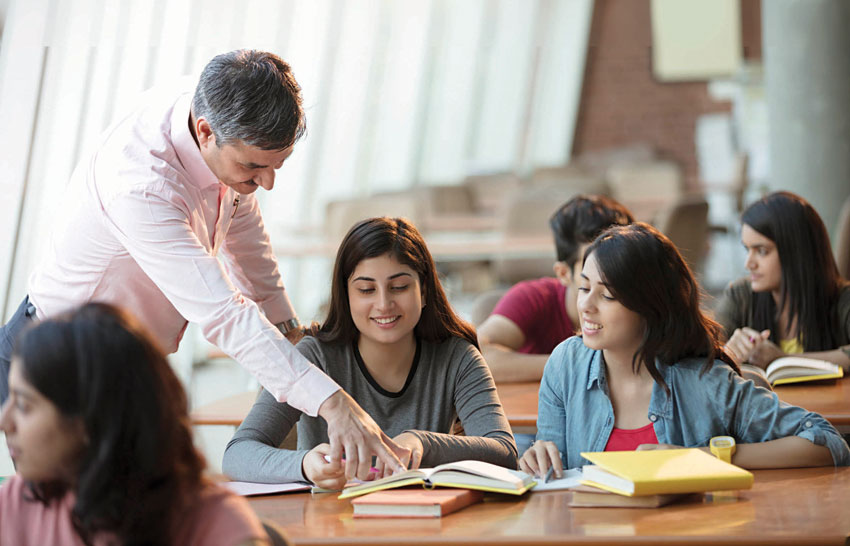 Textbook is Dead : Why Your Degree Needs a Deadline and a Real-World Project