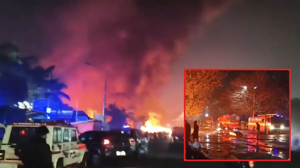 Massive fire breaks out in Unit-1 market of Bhubaneswar, 40 shops reduced to ashes