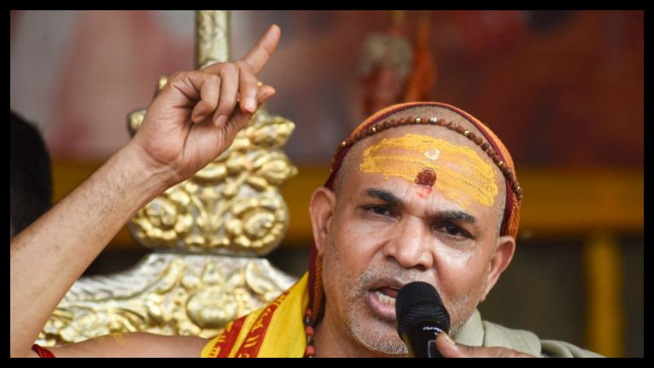 Swami Avimukteshwaranand is following the path of Swami Swaroopanand Saraswati.