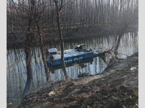 CRPF Bunker Vehicle Plunges Into Canal in Srinagar; Nine Personnel Injured