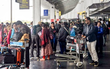 80 international flights were cancelled from Delhi airport today; know the reason behind it.