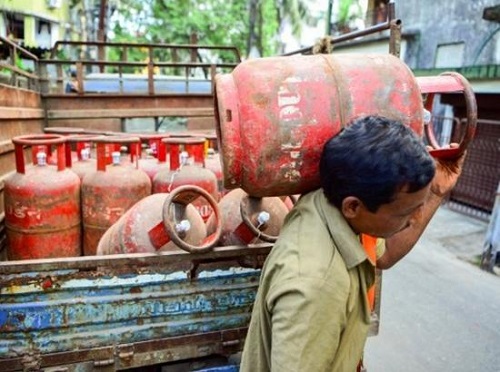 Centre proposes extra 10% allocation of commercial LPG for all states and UTs