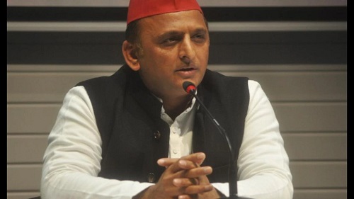 Akhilesh Yadav Promises ₹40,000 Annual Aid for Women if SP Returns to Power in UP
