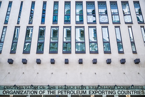 UAE’s Exit from OPEC Signals Market Turbulence, Opportunity for India