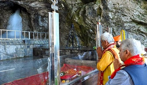 LG Manoj Sinha Performs 'Pratham Puja' of Amarnath Yatra 2026;  Assures Safe and Smooth Pilgrimage