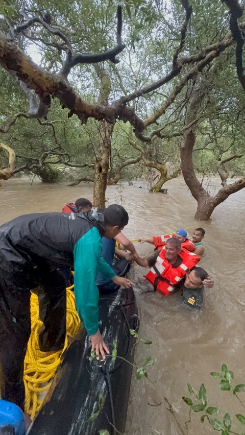 Indian Coast Guard Rescues 170 Persons in Extensive Flood Relief Operations Across Daman, Dadra & Nagar Haveli and South Gujarat