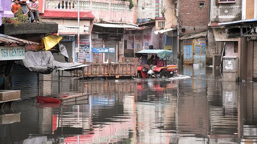 Gujarat Intensifies Health Measures in Flood-Hit Areas, Over 7.61 Lakh People Given Preventive Medicines