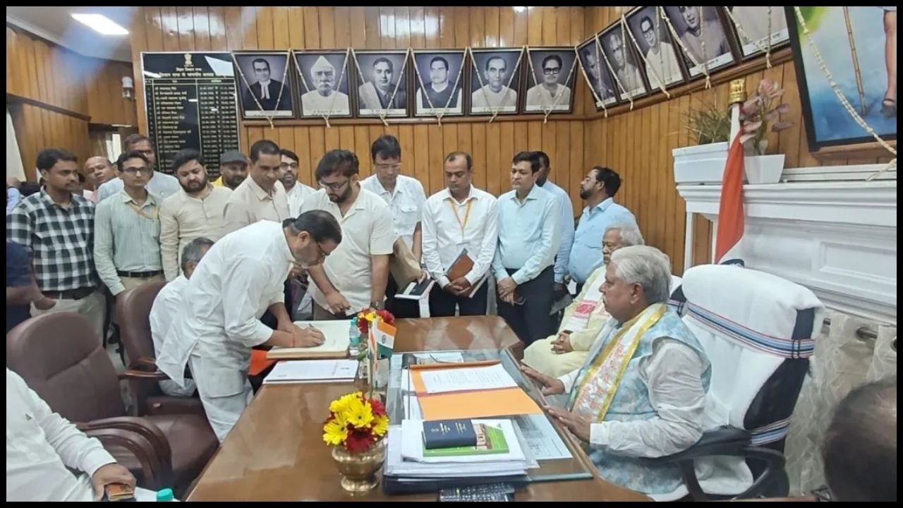 Jan Suraaj Party founder Prashant Kishor took the oath as the MLA of Bankipur; read the full story. 