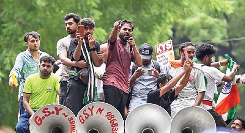 Cockroaches and Crowds: Algorithms, Attention, and the New Political Economy of South Asian Protest
