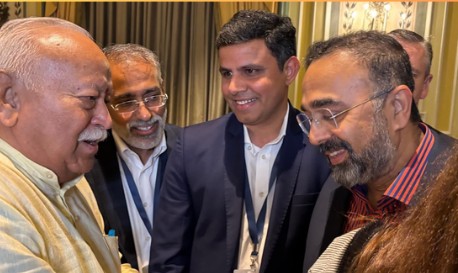 RSS Chief Mohan Bhagwat arrives in New York; he will participate in a special event where over 5,000 delegates from 850 cities will gather.