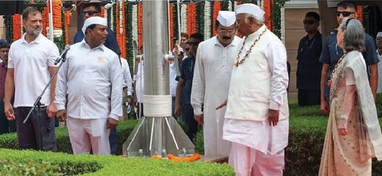 Congress and its alliance exposed once again over the national song 'Vande Mataram'.