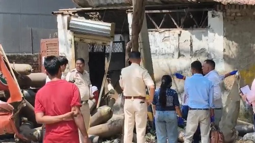 Deadly Blast During Cylinder Unloading: One Killed, Four Hurt in Okhla