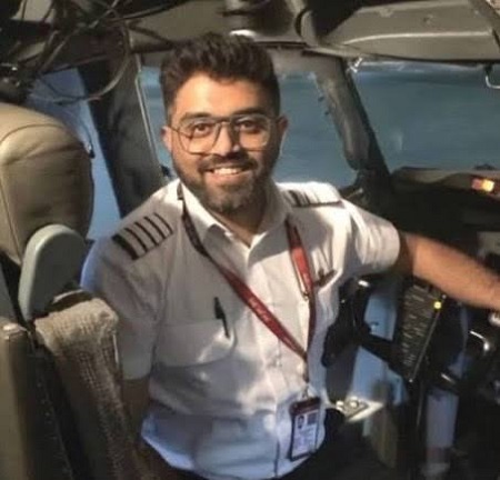Courage at 30,000 Feet: How Captain Machchhar Helped Turn an Aviation Crisis into a Safe Landing  