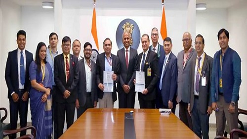 Aatmanirbhar Defence: India Signs ₹4,106-Crore Defence Deals to Strengthen Military Communications and Underwater Warfare